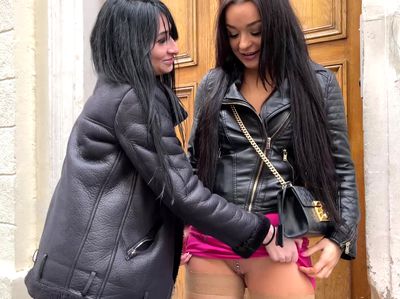 First sapphic session between slutty lesbians with Didi and Daphné! - Tonpornodujour.com