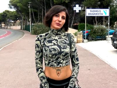 In Marignane, we fuck Alya, a 25-year-old oriental princess! - Tonpornodujour.com